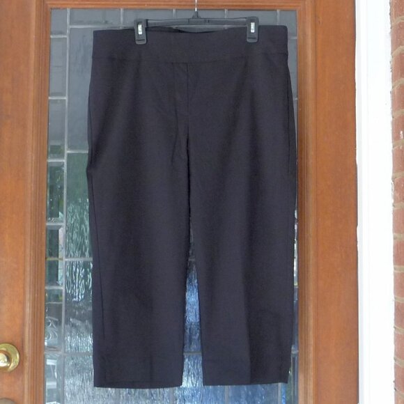 RUBY RD. BLACK PULL ON STRETCH CAPRI 18W - Picture 1 of 13
